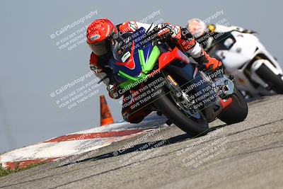 media/Mar-24-2025-2WTD (Mon) [[55b4b08488]]/B Group/1120am (Outside Grapevine)/